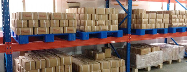 橫梁式貨架塑料托盤如何選擇？