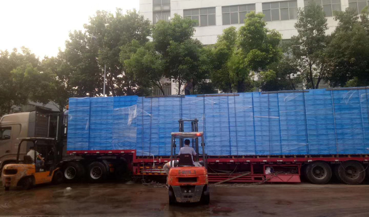 塑料周轉(zhuǎn)箱批發(fā)？懂得人不多，還好知道的早