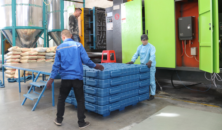 還在發(fā)愁托盤承重不夠？吹塑托盤廠家為您解憂