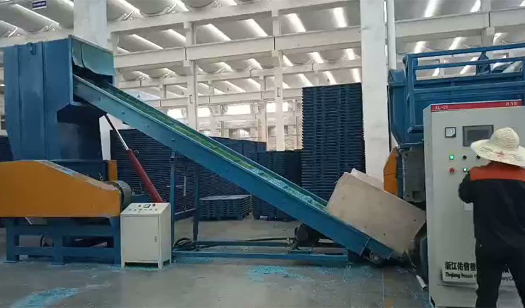 中空吹塑托盤什么價(jià)？太便宜小心貓膩哦