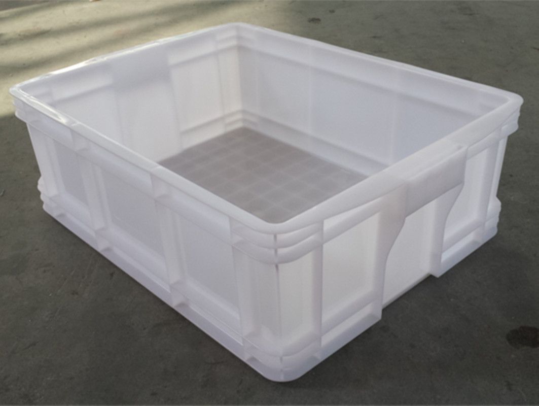 白色食品塑料周轉(zhuǎn)箱，衛(wèi)生干凈看得見