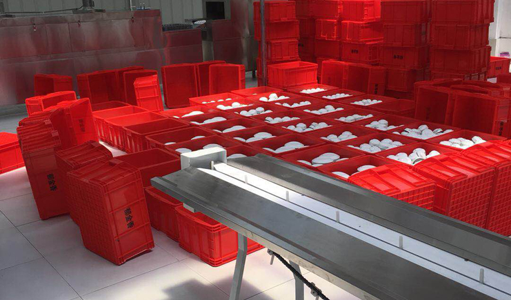 叮咚，這里有你的餐具周轉(zhuǎn)箱批發(fā)價格