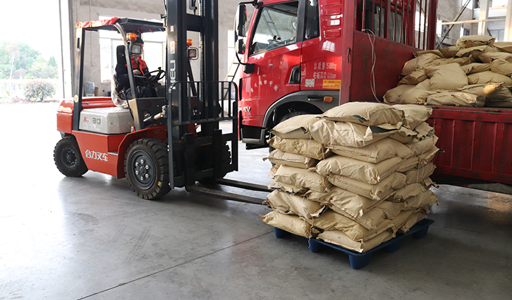 不為五斗米折腰，卻為吹塑托盤抬頭？