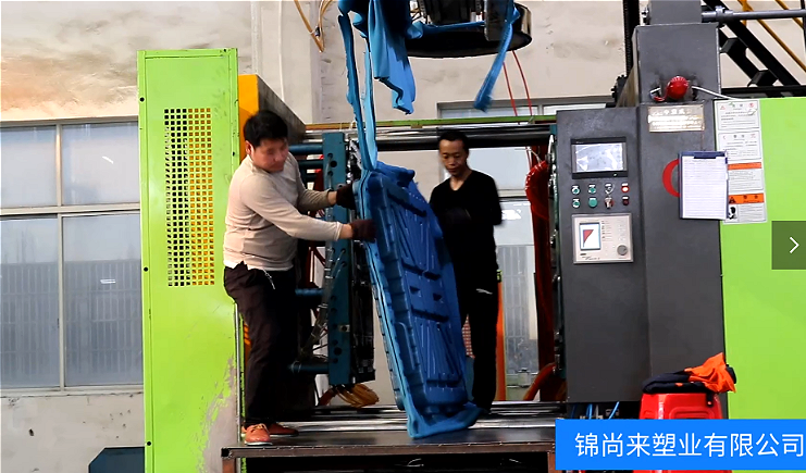 塑料托盤加工生產(chǎn)，現(xiàn)場大揭秘！