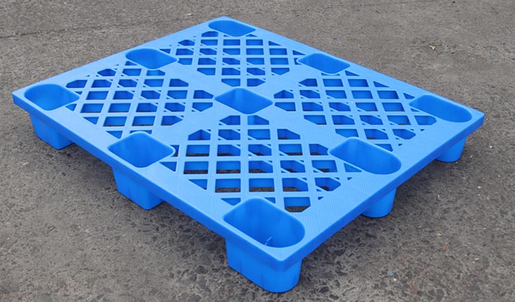 九腳塑料托盤：實用與美觀的完美結(jié)合