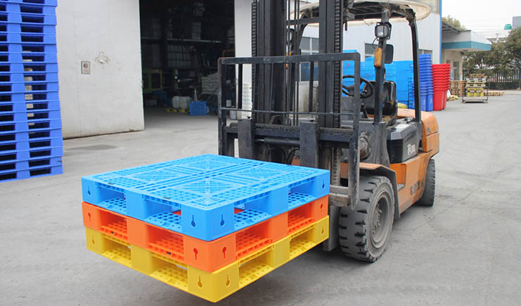 塑料托盤廠家，為現(xiàn)代物流注入新活力